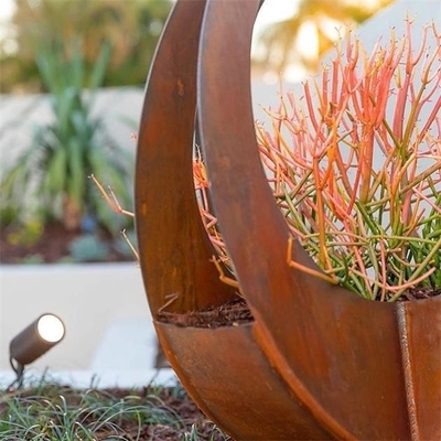 Plantadores grandes al aire libre decorativos de la flor del metal de Corten para el paisaje del jardín