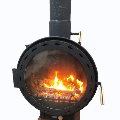 La madera moderna del estilo encendió las chimeneas ardiendo colgantes montadas en la pared de la estufa de madera
